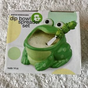 Frog dip bowl spreader set.